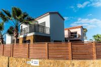 Paradise Beach House: piscina privada, playa 100m - B&B