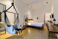 B&B Ho Chi Minh - Leaf Signature Hotel - Lá Group - Bed and Breakfast Ho Chi Minh