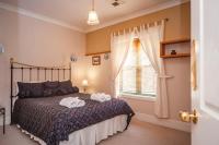  Lindsay House - Sheep n Shiraz