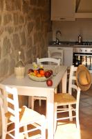 One-Bedroom Apartment (4 Adults)