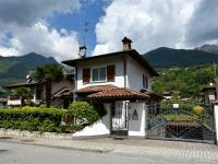 B&B Porlezza - Belvilla by OYO Flat with terrace near the lake - Bed and Breakfast Porlezza