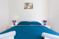One-Bedroom Apartment with Balcony