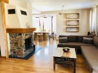 Nibylandia Dom pod Lasem - B&B Nowa Wieś Grodziska