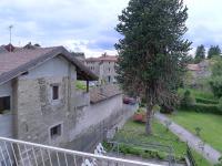 Apartment mit Balkon
