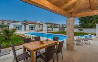 B&B Poreč - Villa Laura with Private Pool - Bed and Breakfast Poreč