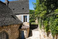 Au coeur de Beynac, superbe maison du 14ème siècle avec jardin panoramique - B&B