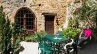 La Tour de Beynac, XIVe siècle, au cœur du village - B&B Beynac-et-Cazenac