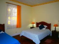 The Yellow House - Bed and Breakfast Quito