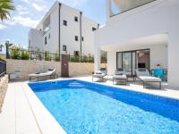 Appartamento con Terrazza e Piscina Privata