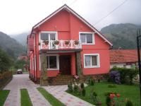 Pensiunea Denisa Stoian - Bed and Breakfast Moieciu de Jos