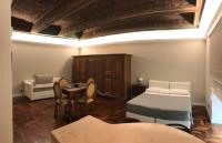 Estudio con cama extragrande