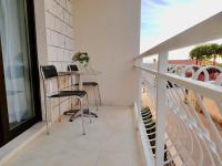 Apartments ALBA Podstrana Familien-und Individualfreundlich mit Meerblick und Parkplatz - Chambres d'hôtes Podstrana