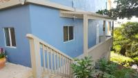 Villa Indigo Sunny 1BR Apartment in Private Gated Estate - Chambres d’hôtes