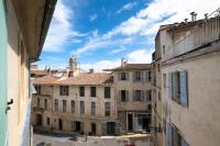 Sunny, Breezy Gem in the Centre of the Old City - Bed and Breakfast Arles