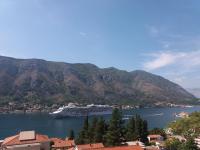 One-Bedroom Apartment with Terrace