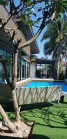 Banamphur Pool Villa - Bed and Breakfast