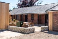 Weeping Willow - Three Tuns Apartments, Pettistree, Wickham Market - by Aldeburgh Coastal Cottages - B&B
