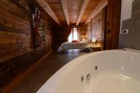 Two-Bedroom Apartment with Spa Bath
