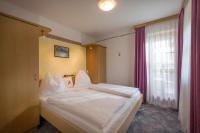 One-Bedroom Apartment with Balcony