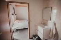 Deluxe Double Room with Shower