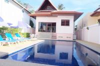 Majestic Villas Phuket - B&B