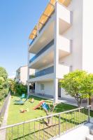 Apartment mit Terrasse