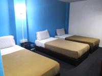 Basic Triple Room