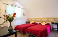 Chambre Double ou Lits Jumeaux avec Salle de Bains Commune