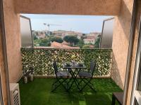 studio4 27m2 Terrasse Parking Piscine - B&B Saint-Laurent-du-Var
