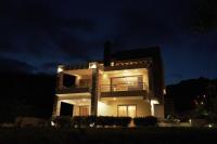 Our House Luxury Suites - Bed and Breakfast Palaió Tsiflíki