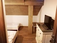 Zimmer mit Kingsize-Bett