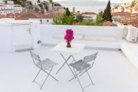 Appartamento con 2 Camere da Letto, Terrazza e Vista Mare