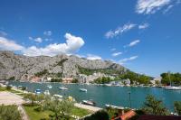 B&B Omiš - AP MIRKO - 3 bedrooms apartment in city center - Bed and Breakfast Omiš