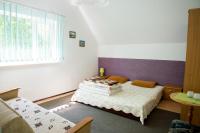 Studio Lit King-Size