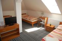 Basic Triple Room