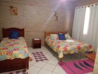 Familiensuite mit Balkon
