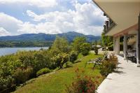 Appartamento con 2 Camere da Letto, Terrazza e Vista Lago