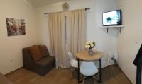 Kustudic Apartments - Bed and Breakfast Tivat