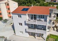 Apartmani Ticinovic - Ferienwohnung Omiš