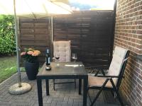 Apartment 1 mit Terrasse und PKW-Stellplatz - Ferienwohnung Leverkusen