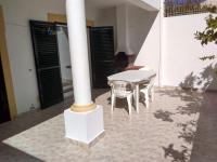 Apartment mit Terrasse