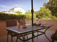 Apartment Tina by the beach - B&B