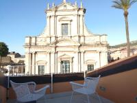 Yhomisus - B&B Comiso