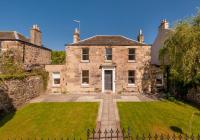 B&B Edinburgh - The Lochside House Residence - Bed and Breakfast Edinburgh