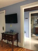 Habitación con cama grande