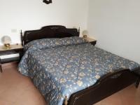 Standard Double Room with Shared Bathroom