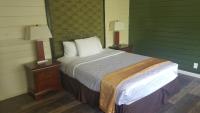 Queen Room Upper Level