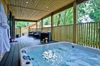Cedar Lodge, South View Lodges, Exeter - B&B