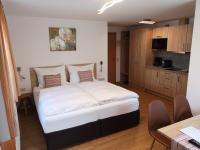 Appartement met 1 Slaapkamer (slaapkamer in de gang tegenover het appartement)