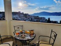 Penthouse Duplex Apartment Anna - 4 bed 3 bath - Seaview - Free Parking - Beach and Restaurants 250m - Ciovo and Trogir - 15 minutes to Airport - B&B Traù
